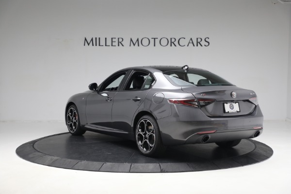 New 2024 Alfa Romeo Giulia Ti for sale $51,870 at Bugatti of Greenwich in Greenwich CT 06830 9
