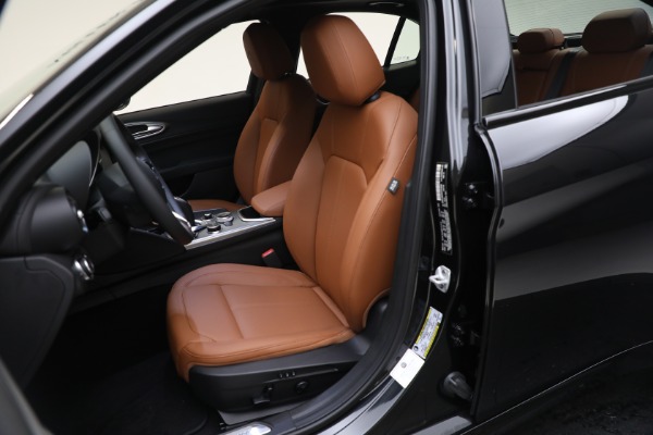 New 2024 Alfa Romeo Giulia Ti for sale $54,845 at Bugatti of Greenwich in Greenwich CT 06830 25