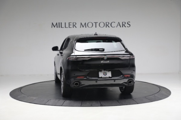 New 2024 Alfa Romeo Tonale Veloce for sale $57,640 at Bugatti of Greenwich in Greenwich CT 06830 8