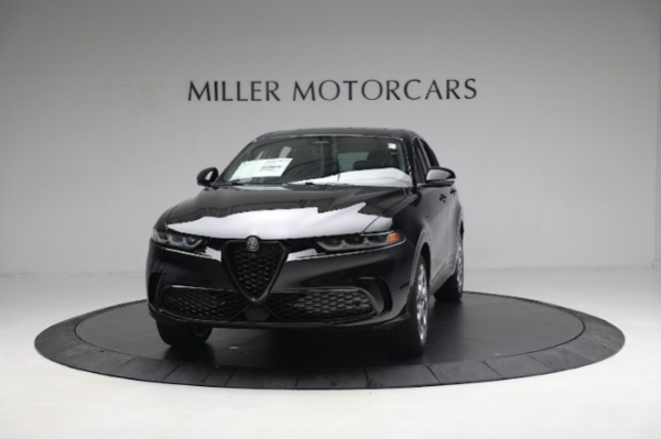 New 2024 Alfa Romeo Tonale Veloce for sale $57,640 at Bugatti of Greenwich in Greenwich CT 06830 1