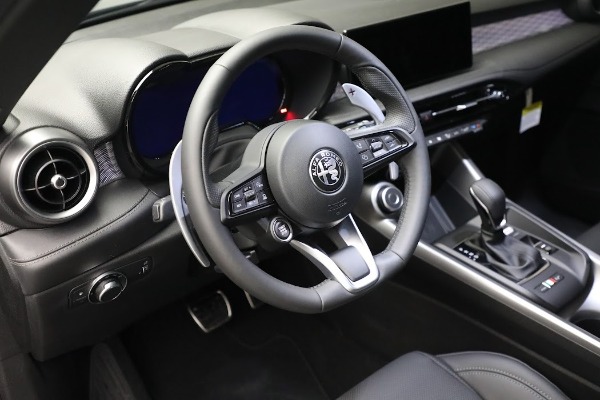 New 2024 Alfa Romeo Tonale Ti for sale $53,290 at Bugatti of Greenwich in Greenwich CT 06830 14