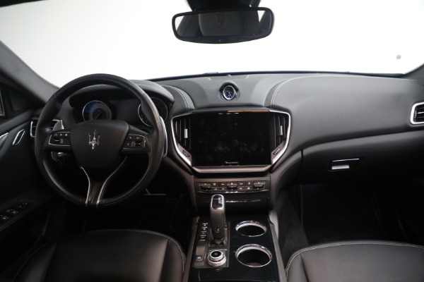 Used 2022 Maserati Ghibli Modena Q4 for sale $59,900 at Bugatti of Greenwich in Greenwich CT 06830 28