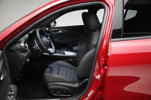 New 2024 Alfa Romeo Tonale Veloce for sale $52,790 at Bugatti of Greenwich in Greenwich CT 06830 22