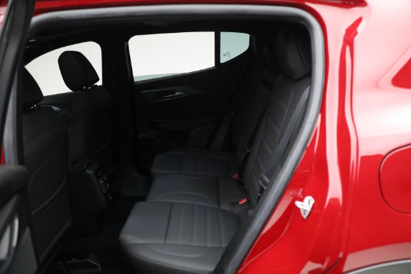 New 2024 Alfa Romeo Tonale Veloce for sale $52,790 at Bugatti of Greenwich in Greenwich CT 06830 26