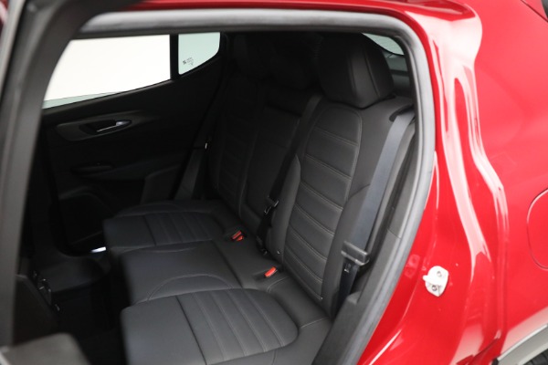 New 2024 Alfa Romeo Tonale Veloce for sale $52,790 at Bugatti of Greenwich in Greenwich CT 06830 28