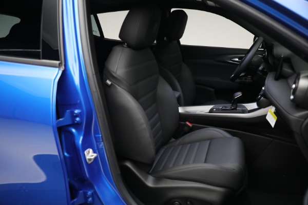New 2024 Alfa Romeo Tonale Ti for sale $52,950 at Bugatti of Greenwich in Greenwich CT 06830 23