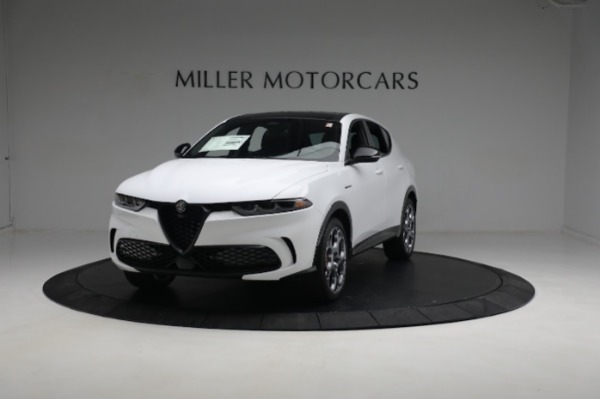 New 2024 Alfa Romeo Tonale Veloce for sale $55,290 at Bugatti of Greenwich in Greenwich CT 06830 1