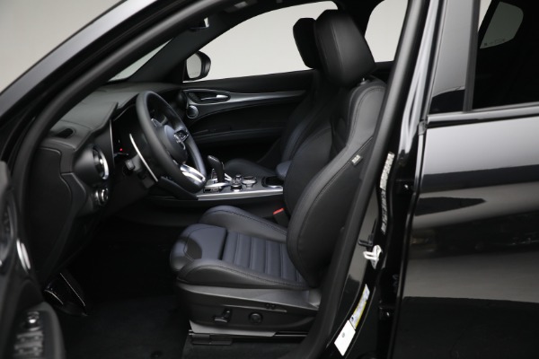 New 2024 Alfa Romeo Stelvio Veloce for sale $57,305 at Bugatti of Greenwich in Greenwich CT 06830 21