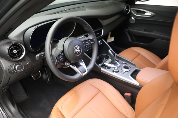 New 2024 Alfa Romeo Giulia Ti for sale $54,845 at Bugatti of Greenwich in Greenwich CT 06830 24