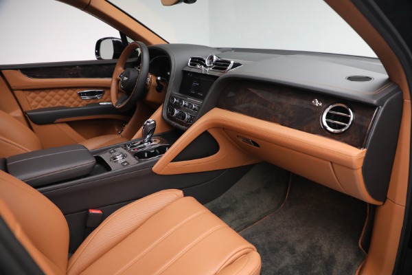 Used 2021 Bentley Bentayga V8 for sale $149,900 at Bugatti of Greenwich in Greenwich CT 06830 24