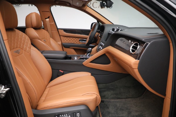 Used 2021 Bentley Bentayga V8 for sale $149,900 at Bugatti of Greenwich in Greenwich CT 06830 25