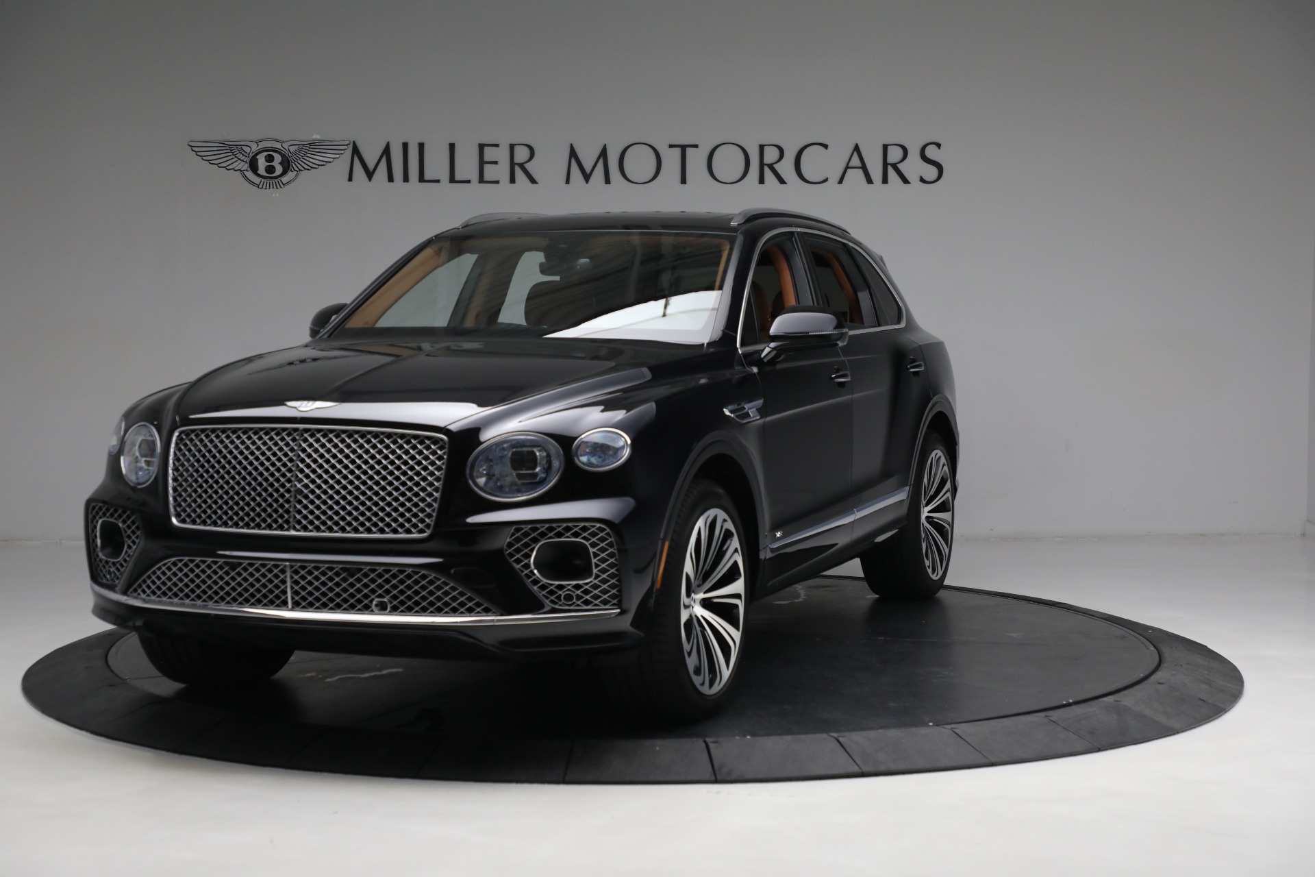 Used 2021 Bentley Bentayga V8 for sale $149,900 at Bugatti of Greenwich in Greenwich CT 06830 1