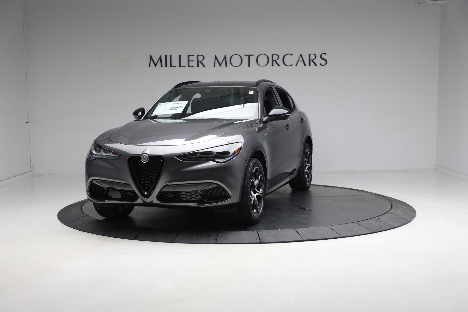New 2024 Alfa Romeo Stelvio Veloce for sale $56,605 at Bugatti of Greenwich in Greenwich CT 06830 1
