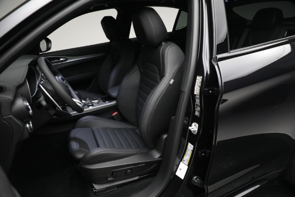 New 2024 Alfa Romeo Stelvio Veloce for sale $57,305 at Bugatti of Greenwich in Greenwich CT 06830 22