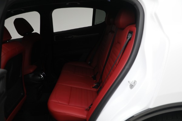 New 2024 Alfa Romeo Stelvio Veloce for sale $57,395 at Bugatti of Greenwich in Greenwich CT 06830 28