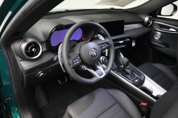 New 2024 Alfa Romeo Tonale Veloce for sale $59,340 at Bugatti of Greenwich in Greenwich CT 06830 17