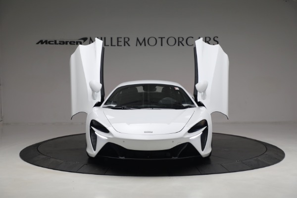 New 2023 McLaren Artura for sale Call for price at Bugatti of Greenwich in Greenwich CT 06830 13
