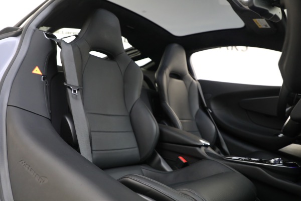 New 2023 McLaren GT Luxe for sale $237,798 at Bugatti of Greenwich in Greenwich CT 06830 24