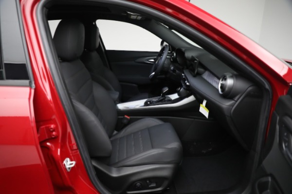 New 2024 Alfa Romeo Tonale Ti for sale $50,290 at Bugatti of Greenwich in Greenwich CT 06830 18