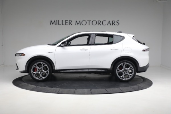 New 2024 Alfa Romeo Tonale Veloce for sale $55,290 at Bugatti of Greenwich in Greenwich CT 06830 4