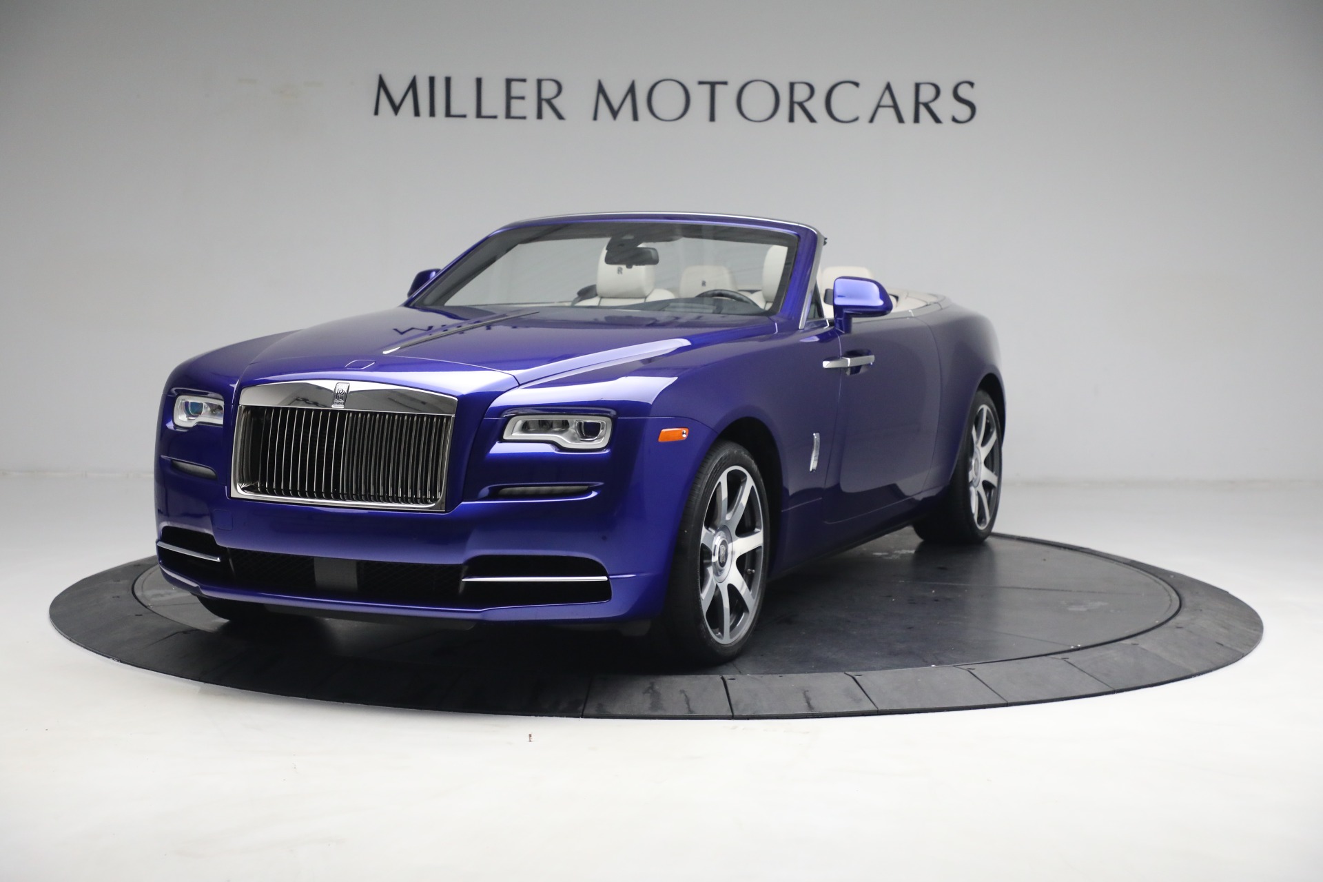 Used 2017 Rolls-Royce Dawn for sale Sold at Bugatti of Greenwich in Greenwich CT 06830 1