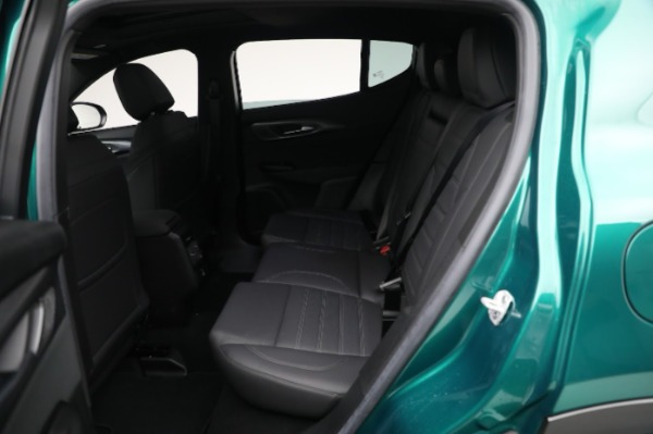 New 2024 Alfa Romeo Tonale Veloce for sale $59,340 at Bugatti of Greenwich in Greenwich CT 06830 22
