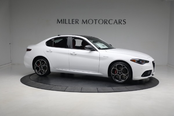 New 2024 Alfa Romeo Giulia Veloce for sale $55,285 at Bugatti of Greenwich in Greenwich CT 06830 16