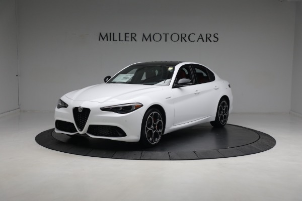 New 2024 Alfa Romeo Giulia Veloce for sale $55,285 at Bugatti of Greenwich in Greenwich CT 06830 2