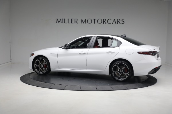 New 2024 Alfa Romeo Giulia Veloce for sale $55,285 at Bugatti of Greenwich in Greenwich CT 06830 6
