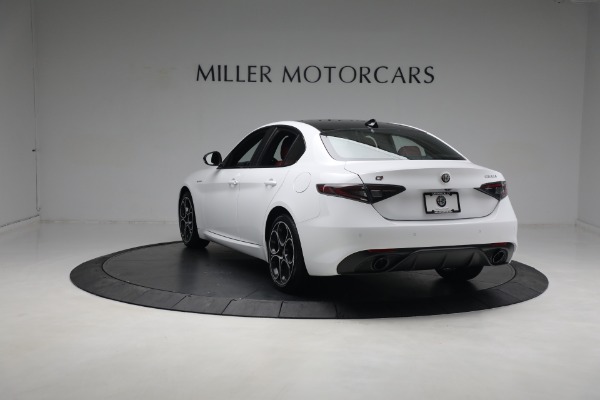 New 2024 Alfa Romeo Giulia Veloce for sale $55,285 at Bugatti of Greenwich in Greenwich CT 06830 8