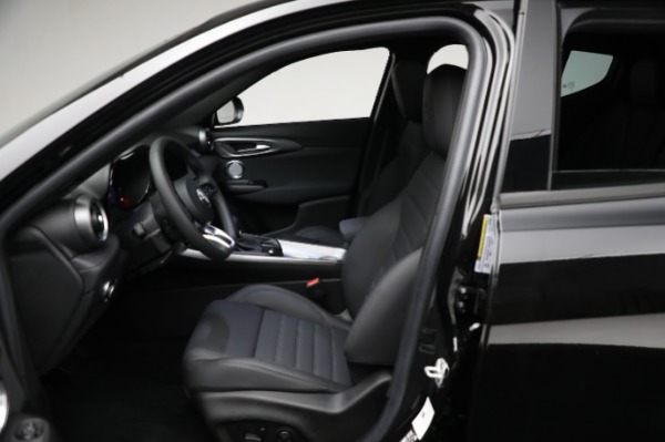 New 2024 Alfa Romeo Tonale Ti for sale Sold at Bugatti of Greenwich in Greenwich CT 06830 27
