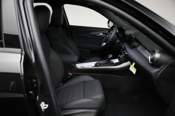 New 2024 Alfa Romeo Tonale Ti for sale Sold at Bugatti of Greenwich in Greenwich CT 06830 28