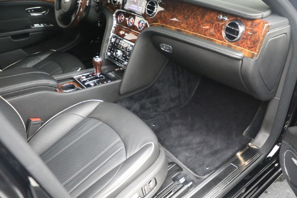 Used 2017 Bentley Mulsanne for sale $149,900 at Bugatti of Greenwich in Greenwich CT 06830 25