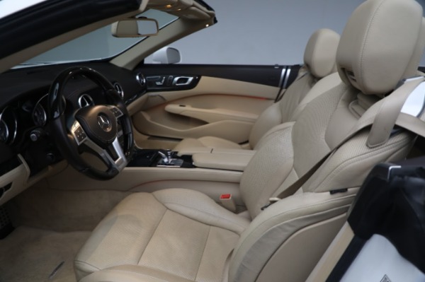 Used 2016 Mercedes-Benz SL-Class SL 400 for sale $44,900 at Bugatti of Greenwich in Greenwich CT 06830 25