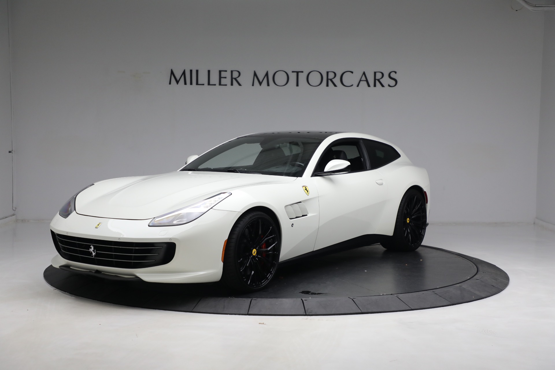 Used 2018 Ferrari GTC4Lusso for sale $225,900 at Bugatti of Greenwich in Greenwich CT 06830 1
