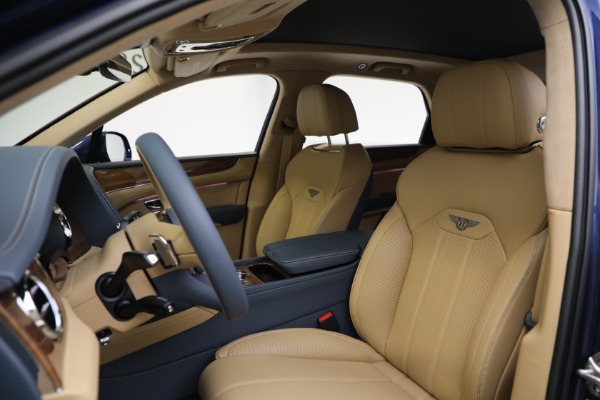 New 2023 Bentley Bentayga V8 for sale $238,450 at Bugatti of Greenwich in Greenwich CT 06830 16