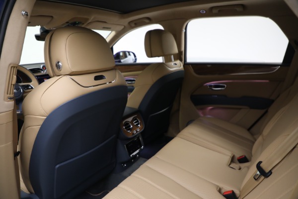 New 2023 Bentley Bentayga V8 for sale $238,450 at Bugatti of Greenwich in Greenwich CT 06830 18