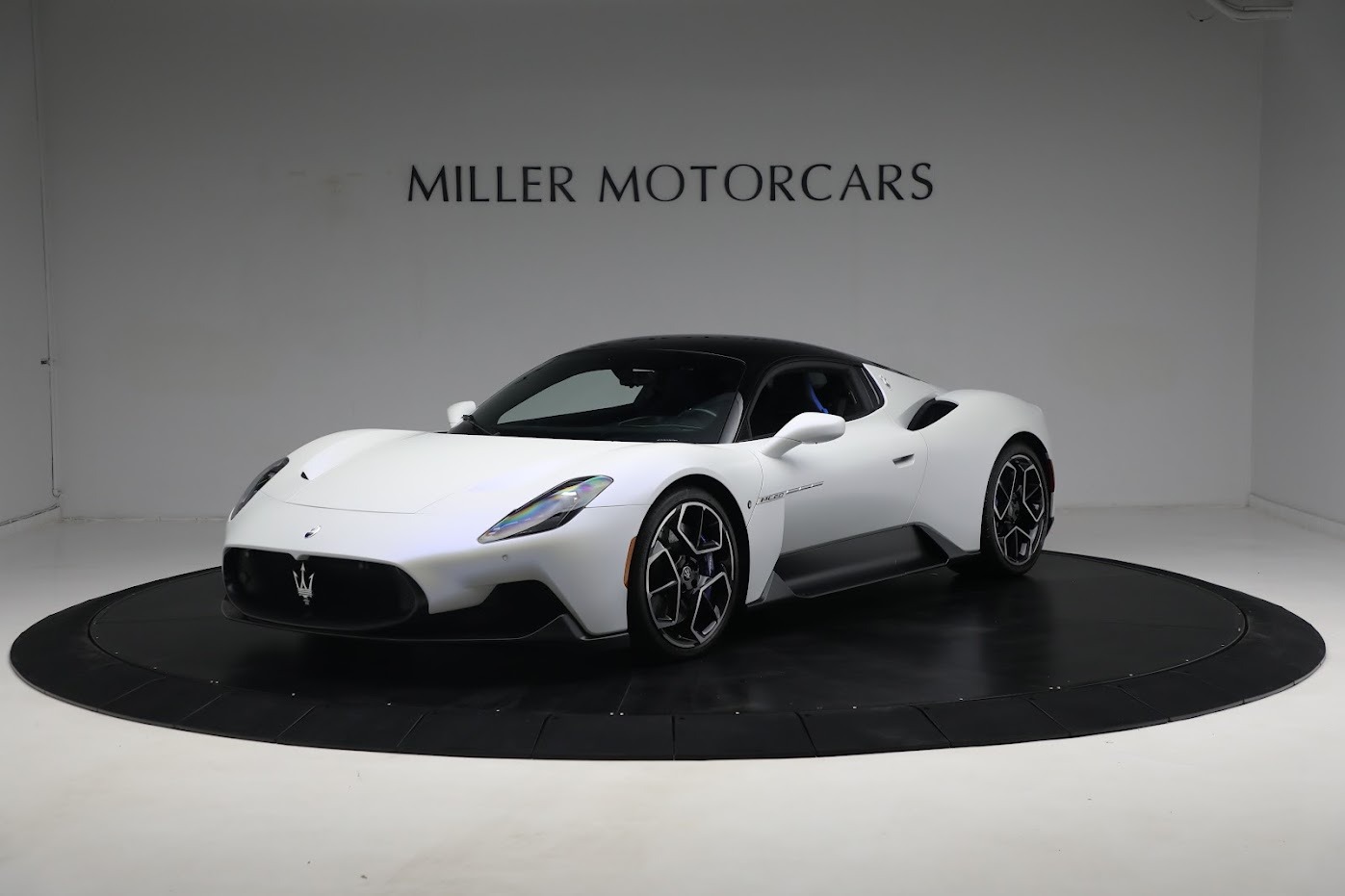 Used 2022 Maserati MC20 for sale $194,900 at Bugatti of Greenwich in Greenwich CT 06830 1