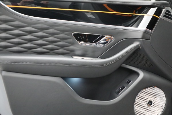 New 2024 Bentley Flying Spur S V8 for sale $349,925 at Bugatti of Greenwich in Greenwich CT 06830 16
