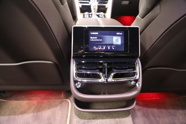 Used 2023 Bentley Flying Spur Speed for sale $289,900 at Bugatti of Greenwich in Greenwich CT 06830 26