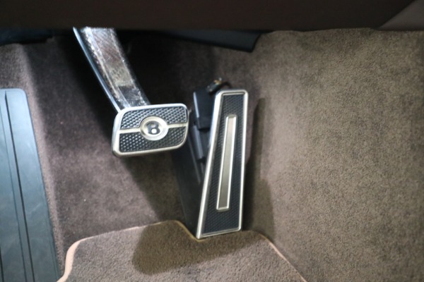 Used 2023 Bentley Flying Spur Speed for sale $289,900 at Bugatti of Greenwich in Greenwich CT 06830 28