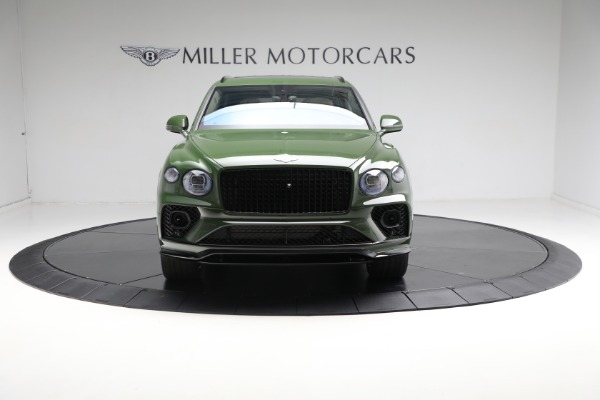 Used 2023 Bentley Bentayga EWB Azure V8 for sale Sold at Bugatti of Greenwich in Greenwich CT 06830 20