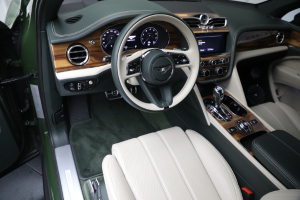Used 2023 Bentley Bentayga EWB Azure V8 for sale Sold at Bugatti of Greenwich in Greenwich CT 06830 22