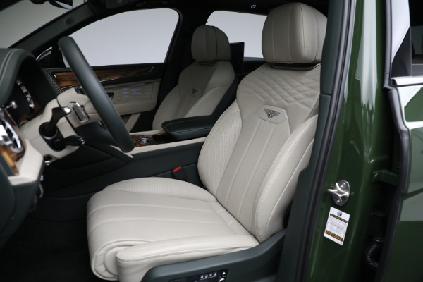 Used 2023 Bentley Bentayga EWB Azure V8 for sale Sold at Bugatti of Greenwich in Greenwich CT 06830 25