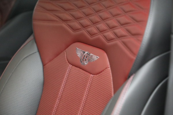 Used 2023 Bentley Bentayga EWB Azure V8 for sale $264,900 at Bugatti of Greenwich in Greenwich CT 06830 27