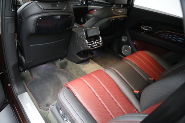 Used 2023 Bentley Bentayga EWB Azure V8 for sale $264,900 at Bugatti of Greenwich in Greenwich CT 06830 28