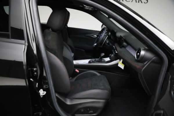 New 2024 Alfa Romeo Tonale Veloce for sale Sold at Bugatti of Greenwich in Greenwich CT 06830 25