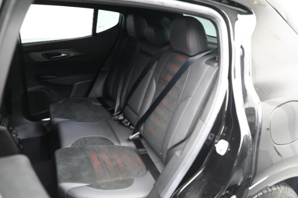 Used 2024 Alfa Romeo Tonale Veloce for sale $28,900 at Bugatti of Greenwich in Greenwich CT 06830 26