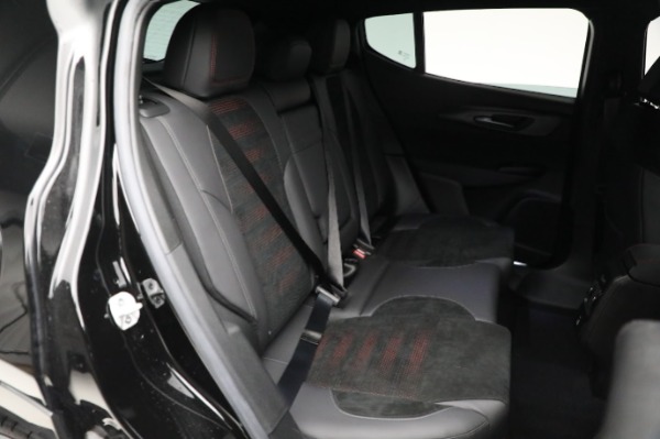 Used 2024 Alfa Romeo Tonale Veloce for sale $28,900 at Bugatti of Greenwich in Greenwich CT 06830 27