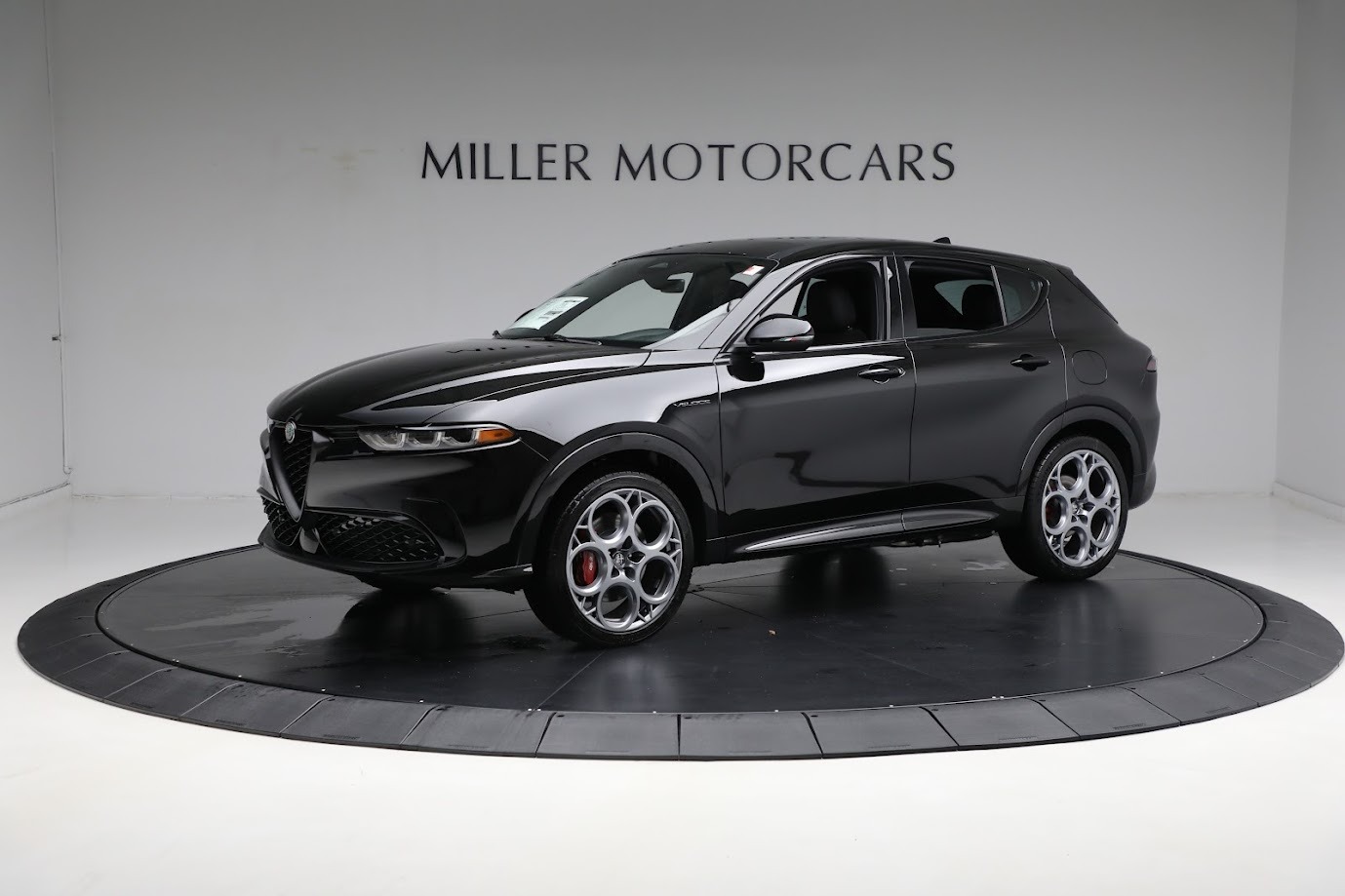 Used 2024 Alfa Romeo Tonale Veloce for sale $28,900 at Bugatti of Greenwich in Greenwich CT 06830 1